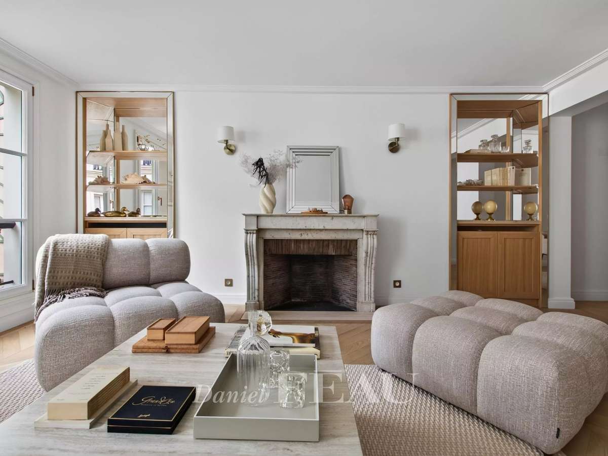 Apartment Paris 7e