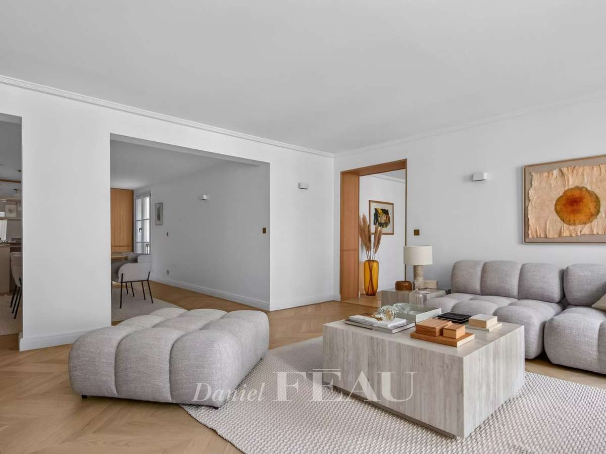 Apartment Paris 7e