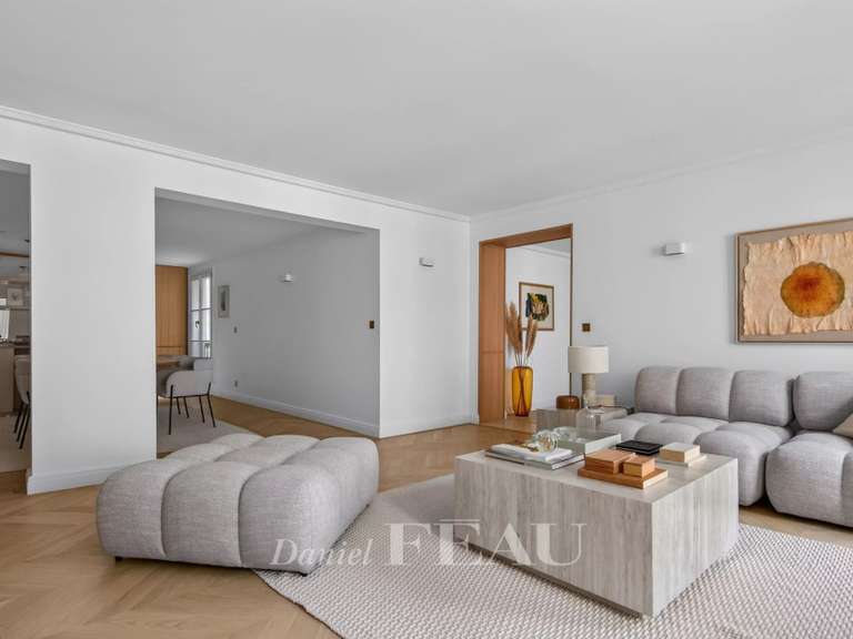 Appartement Paris 7e - 2 chambres - 135m²