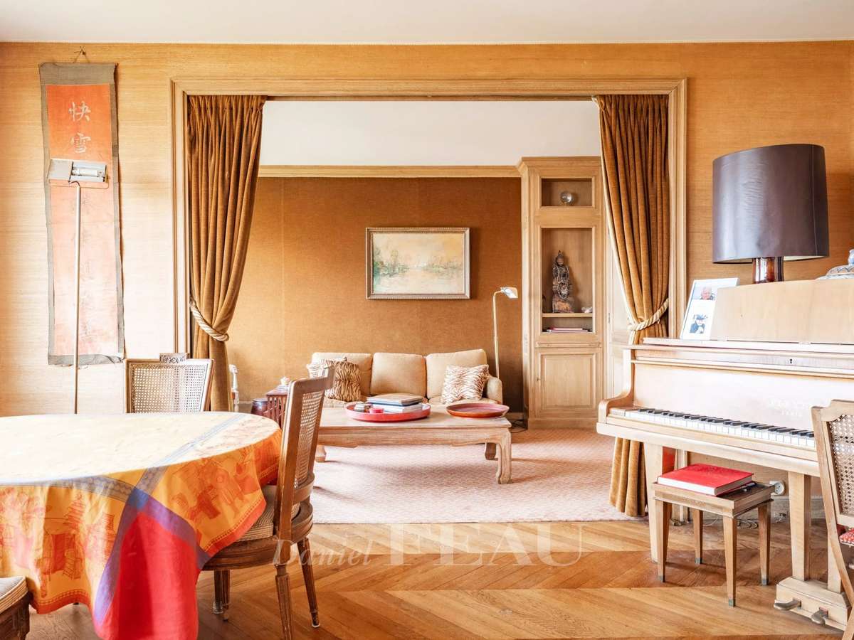 Apartment Paris 7e