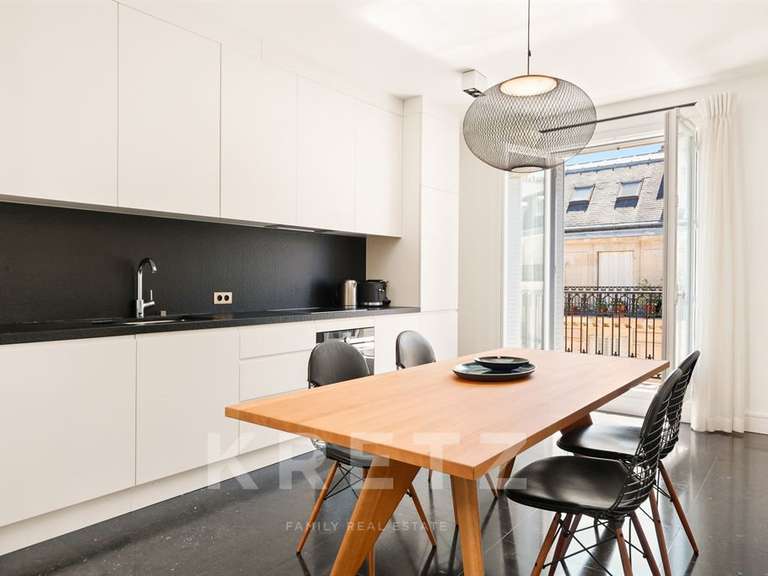 Apartment Paris 7e - 3 bedrooms - 185m²
