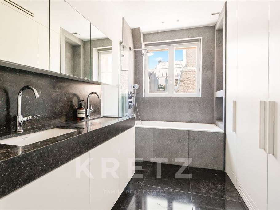 Apartment Paris 7e
