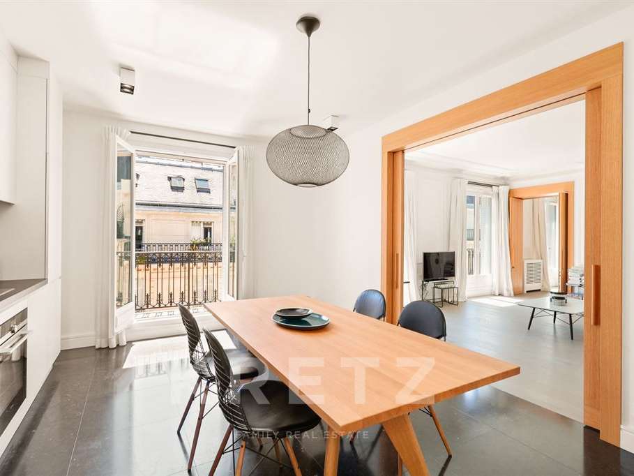 Apartment Paris 7e