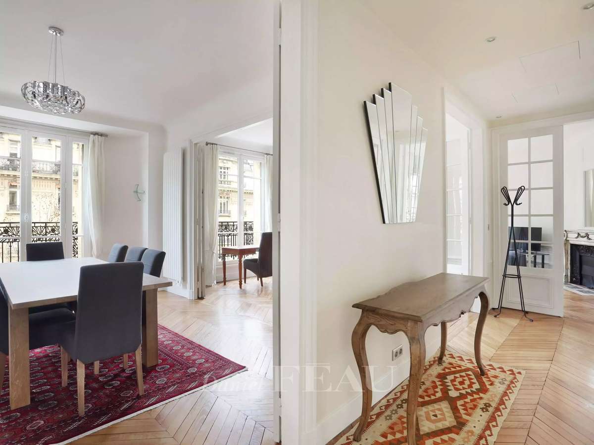 Apartment Paris 7e