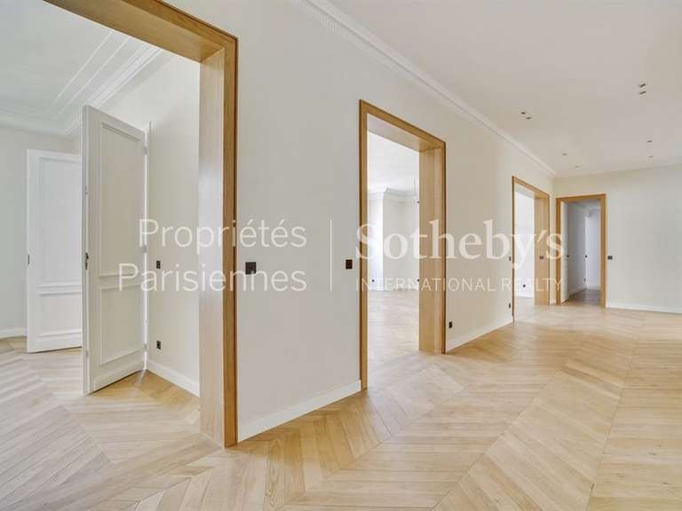 Appartement Paris 7e - 4 chambres - 328m²