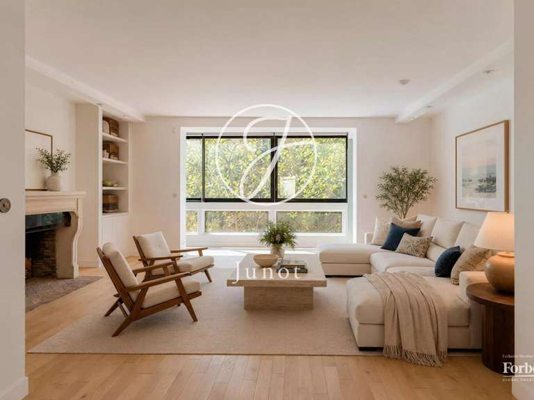 Appartement Paris 7e - 2 chambres - 111m²