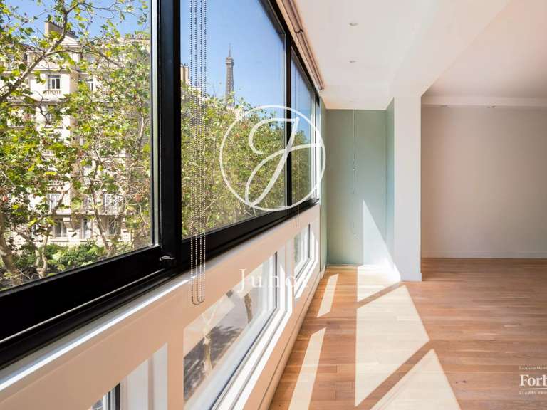 Appartement Paris 7e - 2 chambres - 111m²