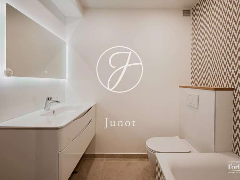 Appartement Paris 7e - 2 chambres - 111m²