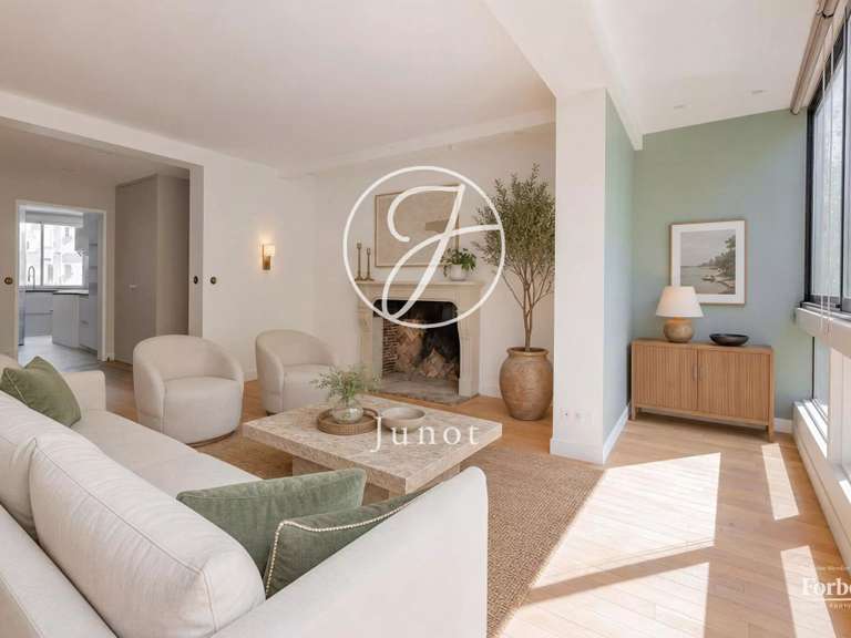 Appartement Paris 7e - 2 chambres - 111m²