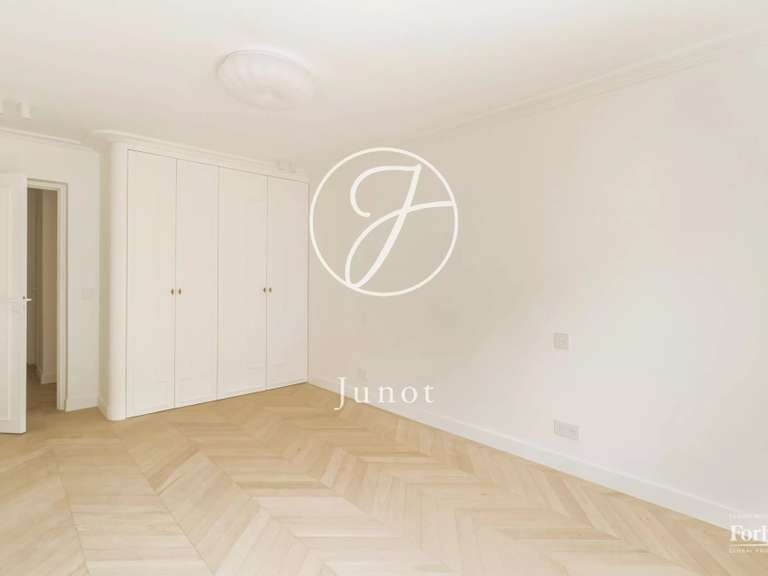 Appartement Paris 7e - 2 chambres - 93m²