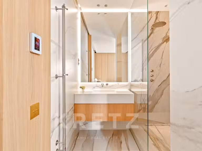 Appartement Paris 7e - 3 chambres - 200m²