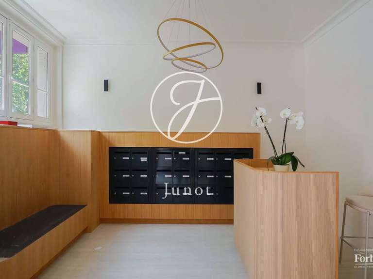 Appartement Paris 7e - 2 chambres - 98m²