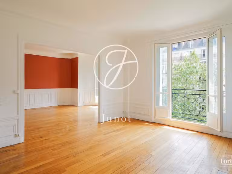 Appartement Paris 7e - 2 chambres - 98m²