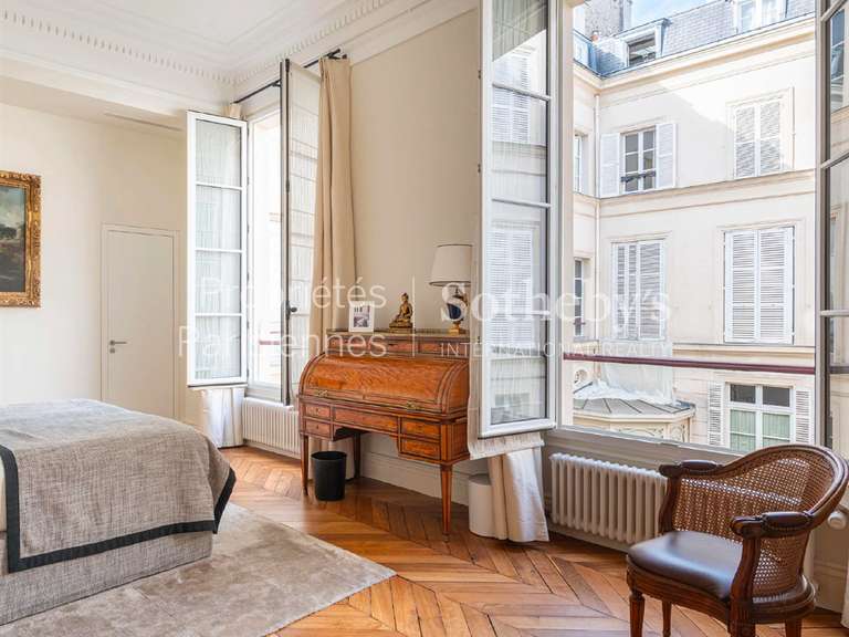 Apartment Paris 7e - 2 bedrooms - 160m²