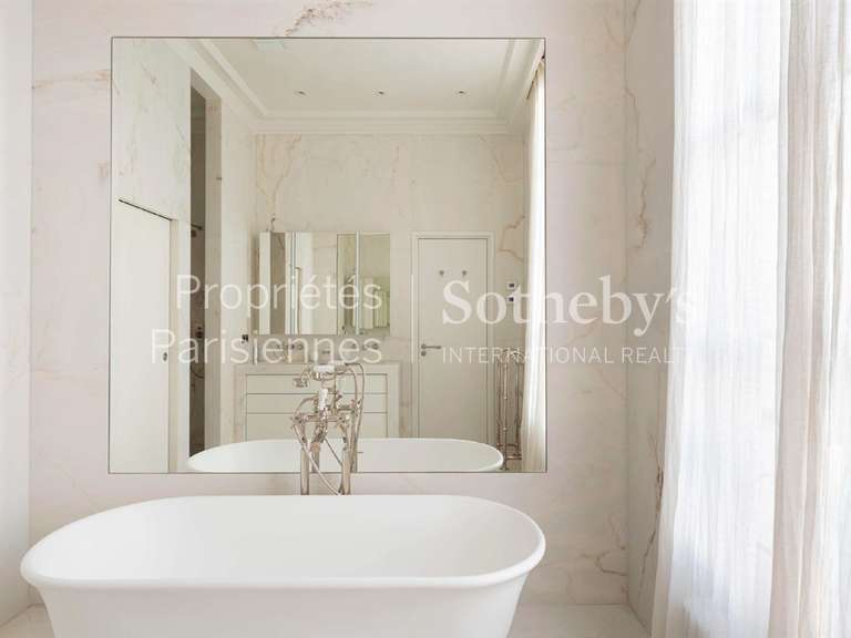 Apartment Paris 7e - 2 bedrooms - 160m²