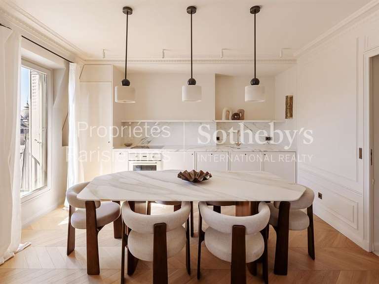 Appartement Paris 7e - 2 chambres - 63m²