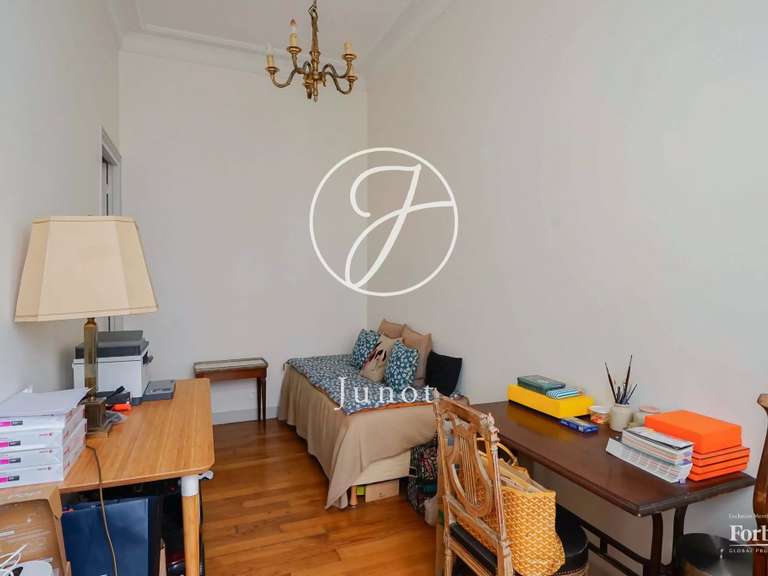 Appartement Paris 7e - 3 chambres - 123m²