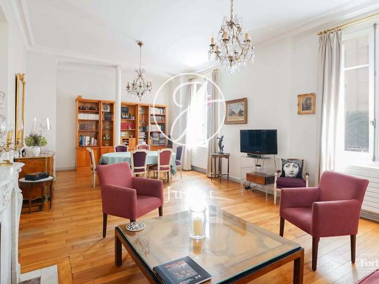 Appartement Paris 7e - 3 chambres - 123m²