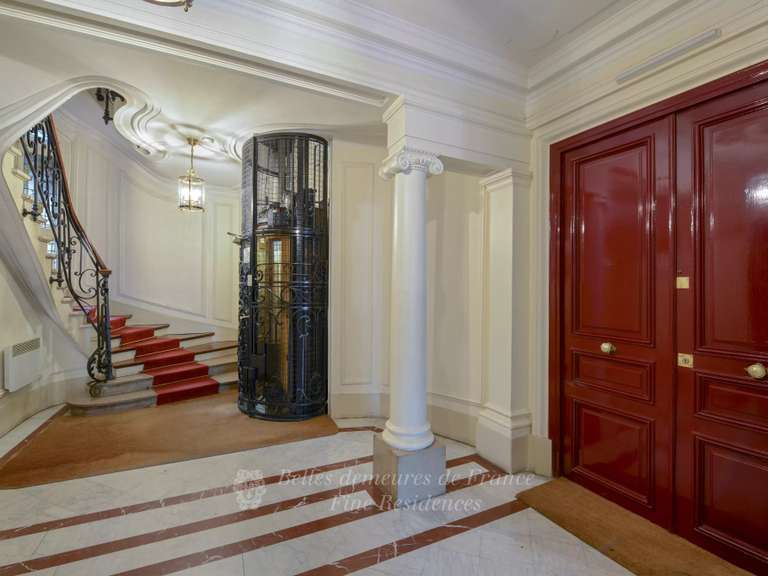 Appartement Paris 7e - 4 chambres - 160m²