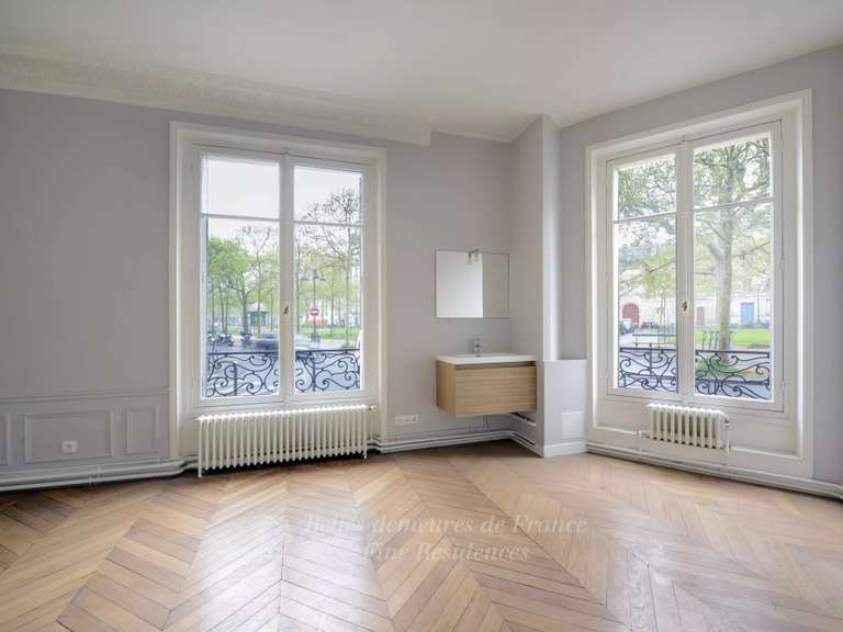 Appartement Paris 7e - 4 chambres - 160m²