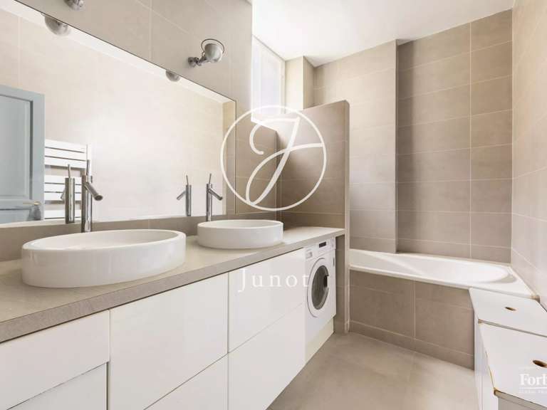Appartement Paris 7e - 2 chambres - 94m²