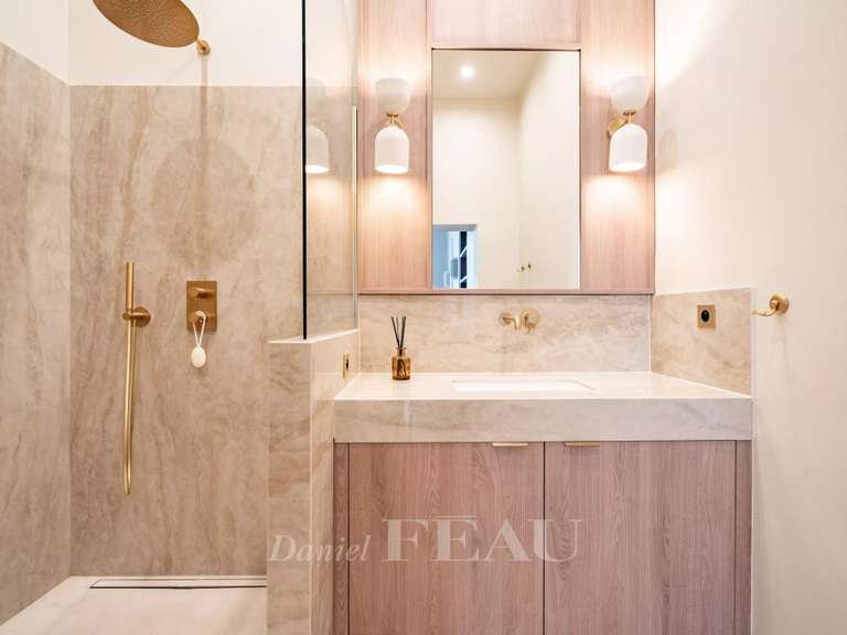 Appartement Paris 7e - 2 chambres - 148m²