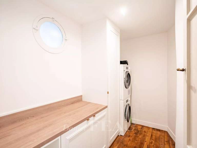 Appartement Paris 7e - 2 chambres - 148m²