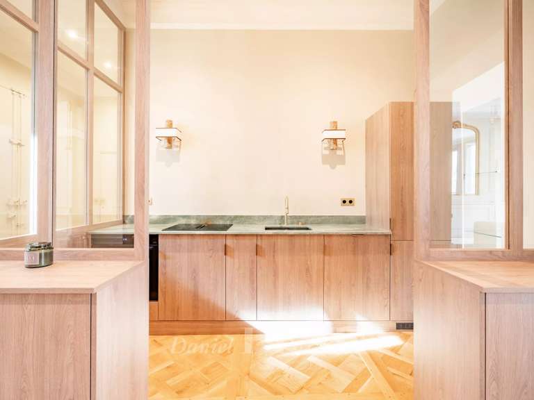 Appartement Paris 7e - 2 chambres - 148m²