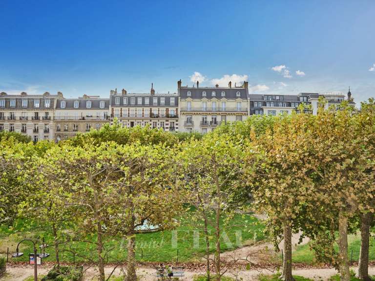 Appartement Paris 7e - 2 chambres - 167m²