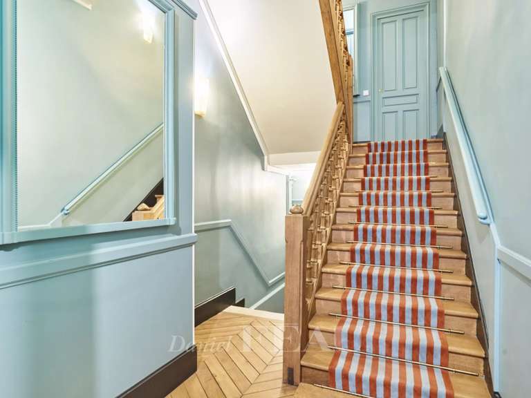 Appartement Paris 7e - 2 chambres - 167m²