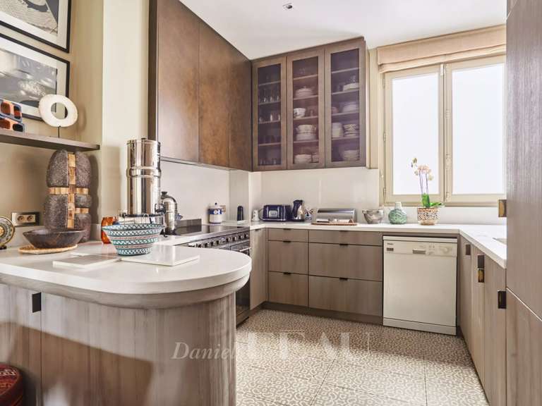 Appartement Paris 7e - 2 chambres - 167m²