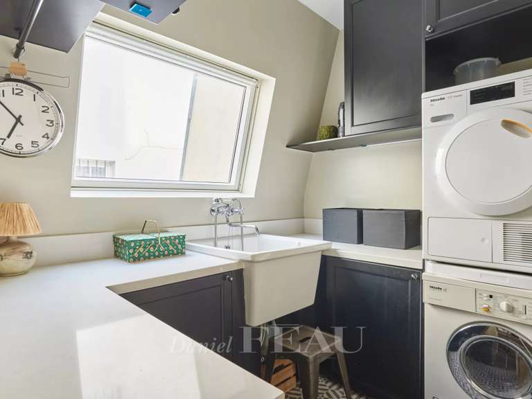Appartement Paris 7e - 2 chambres - 167m²