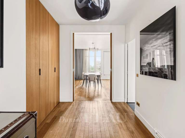Appartement Paris 7e - 1 chambre - 119m²