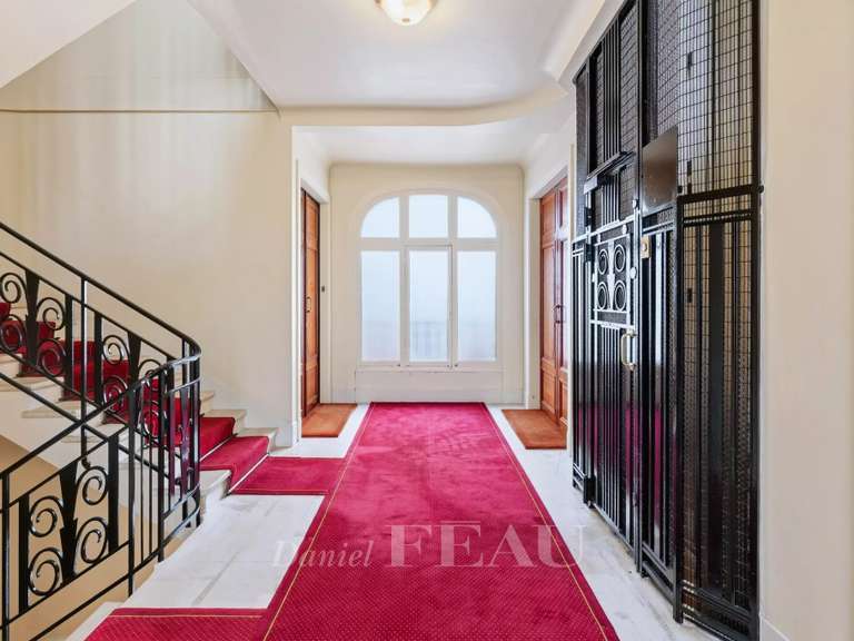 Appartement Paris 7e - 1 chambre - 119m²