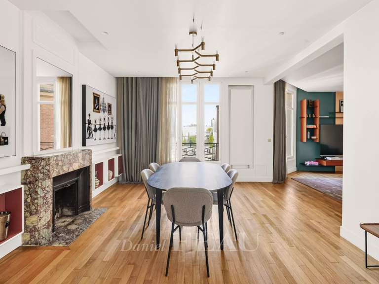 Appartement Paris 7e - 1 chambre - 119m²