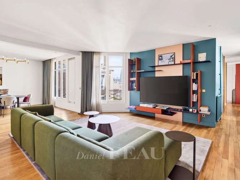 Appartement Paris 7e - 2 chambres - 119m²