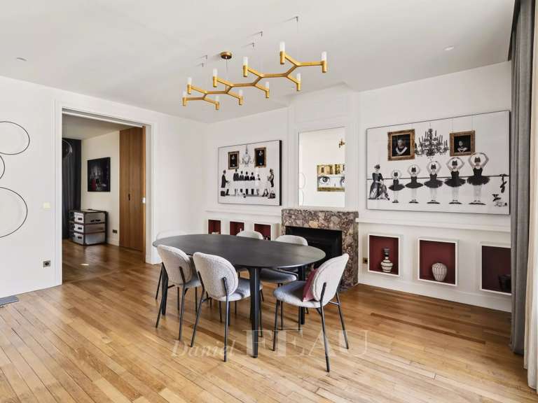 Appartement Paris 7e - 1 chambre - 119m²
