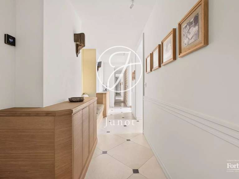 Appartement Paris 7e - 3 chambres - 144m²
