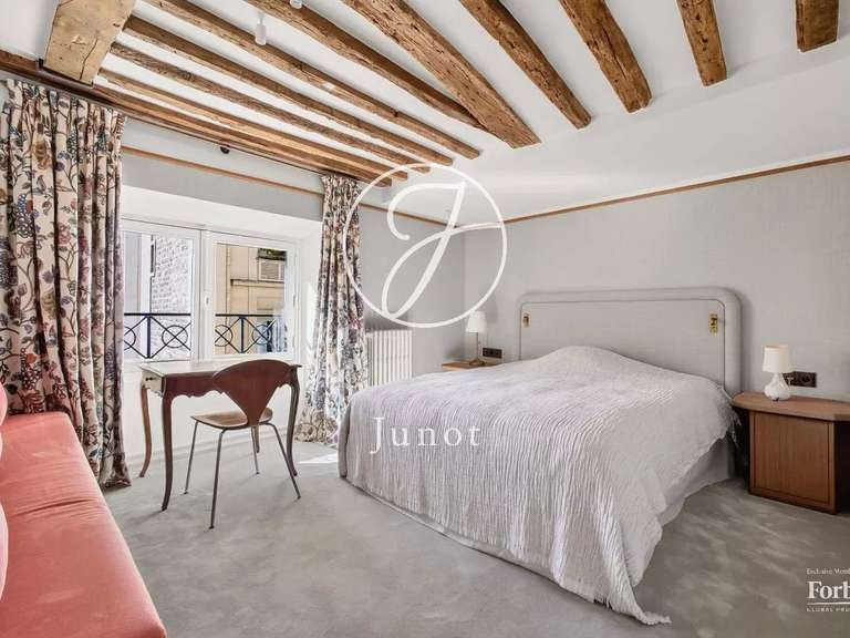 Appartement Paris 7e - 3 chambres - 144m²