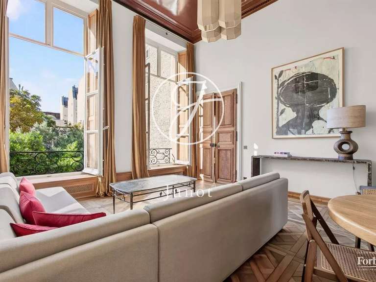 Appartement Paris 7e - 3 chambres - 144m²