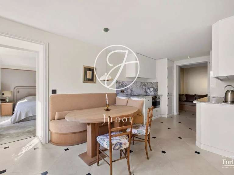 Appartement Paris 7e - 3 chambres - 144m²
