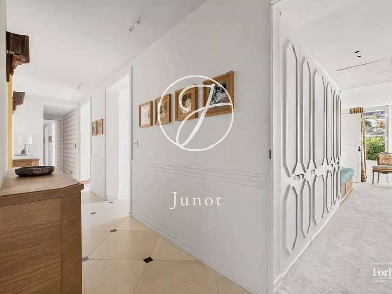 Appartement Paris 7e - 3 chambres - 144m²