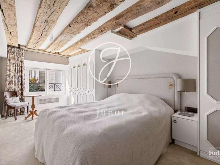 Appartement Paris 7e - 3 chambres - 144m²