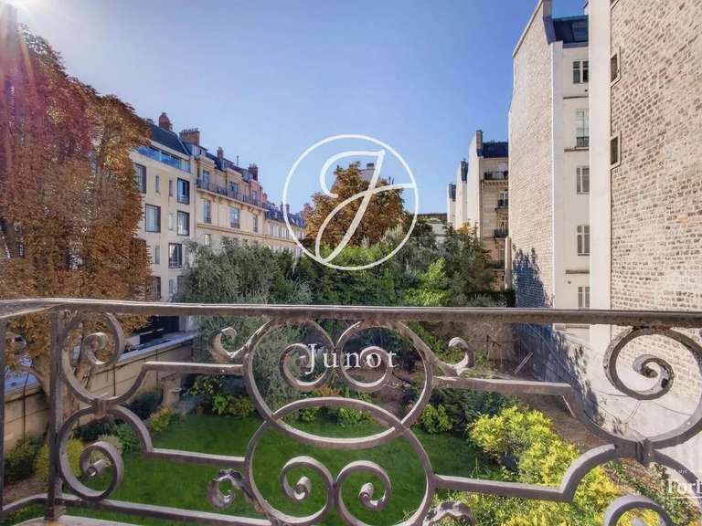 Appartement Paris 7e - 3 chambres - 144m²