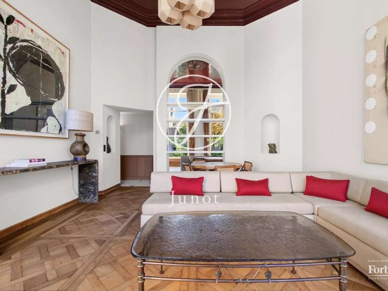 Appartement Paris 7e - 3 chambres - 144m²
