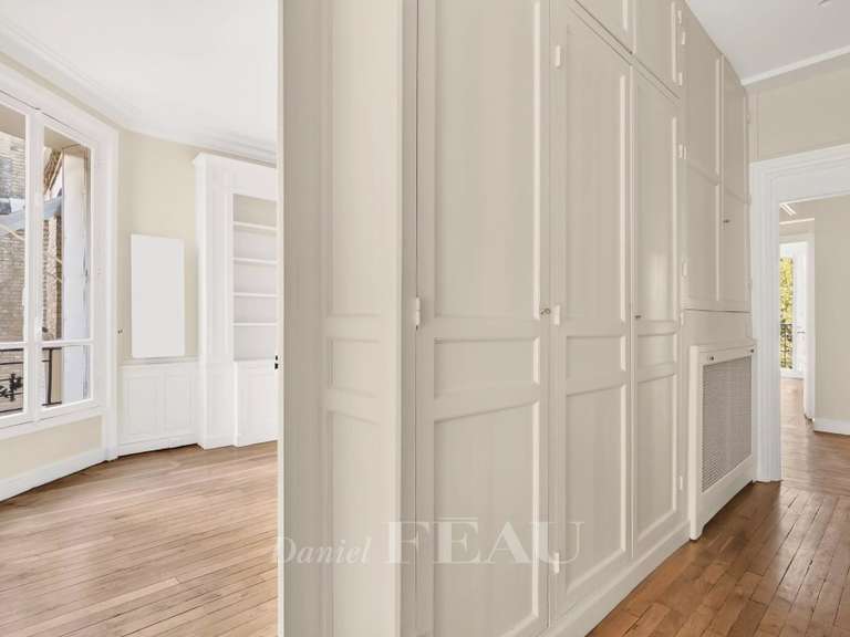 Appartement Paris 7e - 3 chambres - 172m²