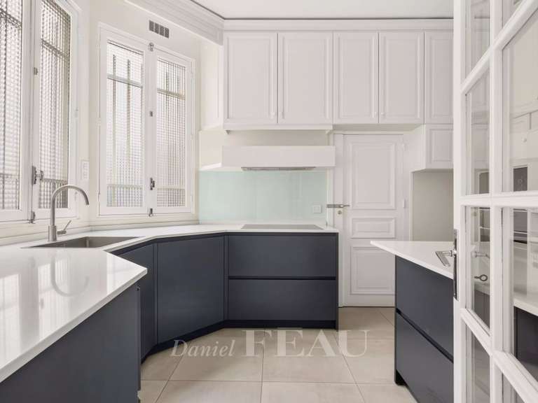 Appartement Paris 7e - 3 chambres - 172m²