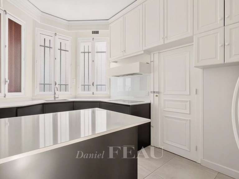 Appartement Paris 7e - 3 chambres - 172m²