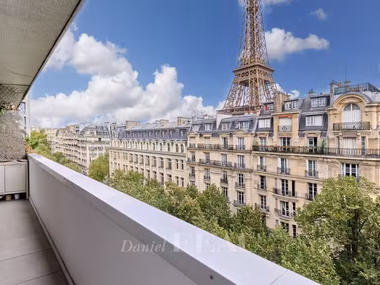 Appartement Paris 7e - 2 chambres - 95m²