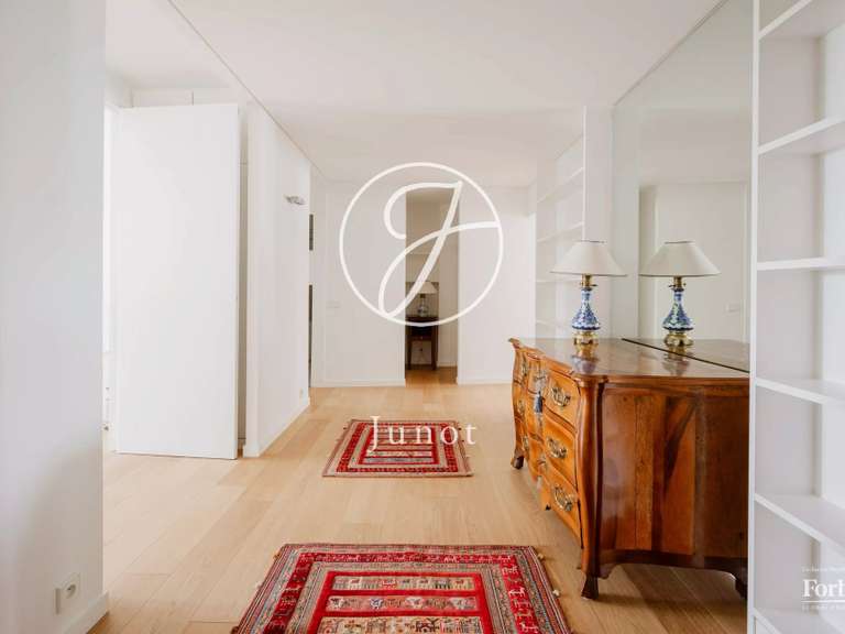 Appartement Paris 7e - 2 chambres - 81m²